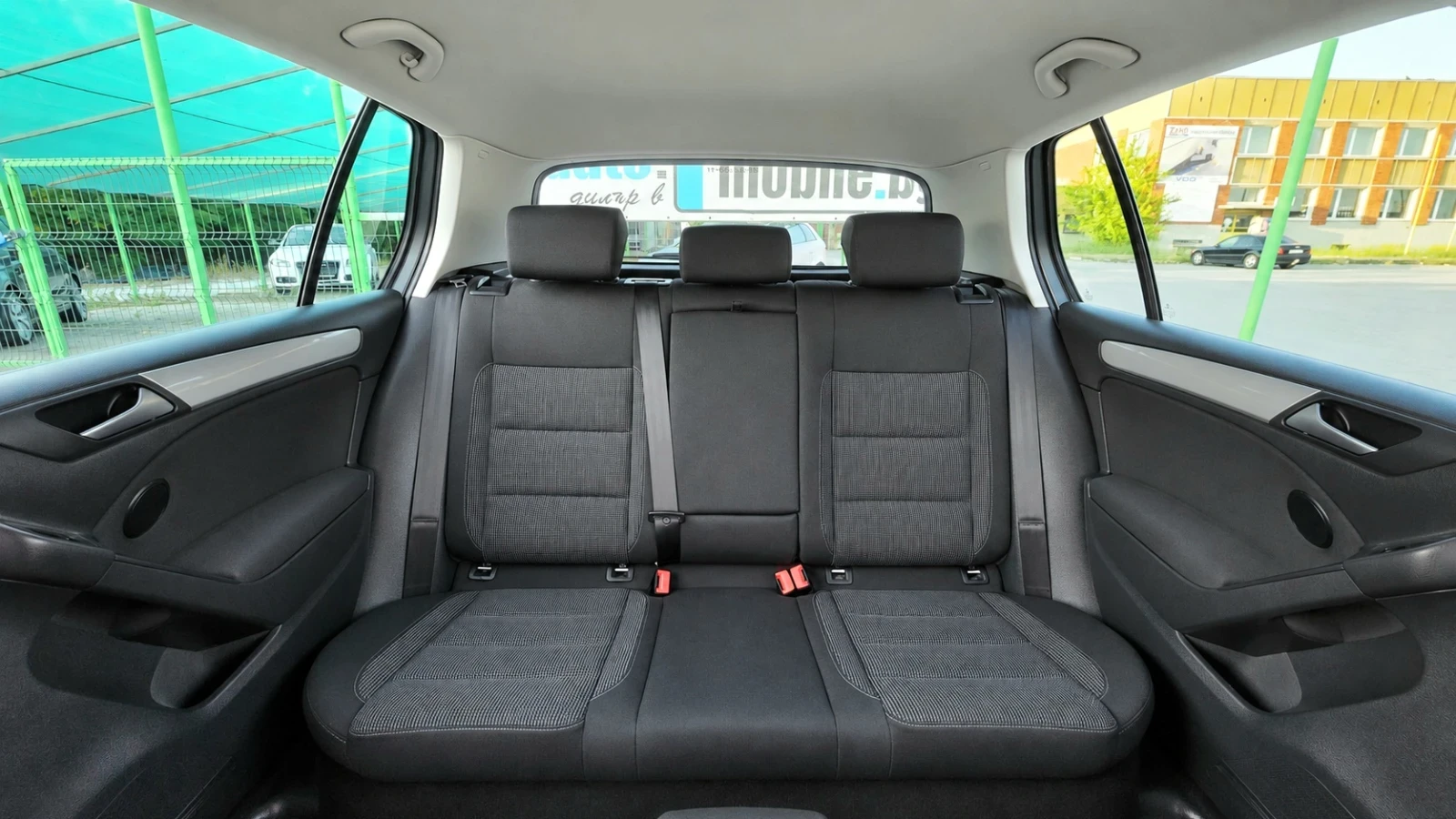 VW Golf 1.2T/КЛИМАТРОНИК/NAVi/ПАРКТРОНИК/ПОДГРЕВ/R Line, снимка 10 - Автомобили и джипове - 55182825
