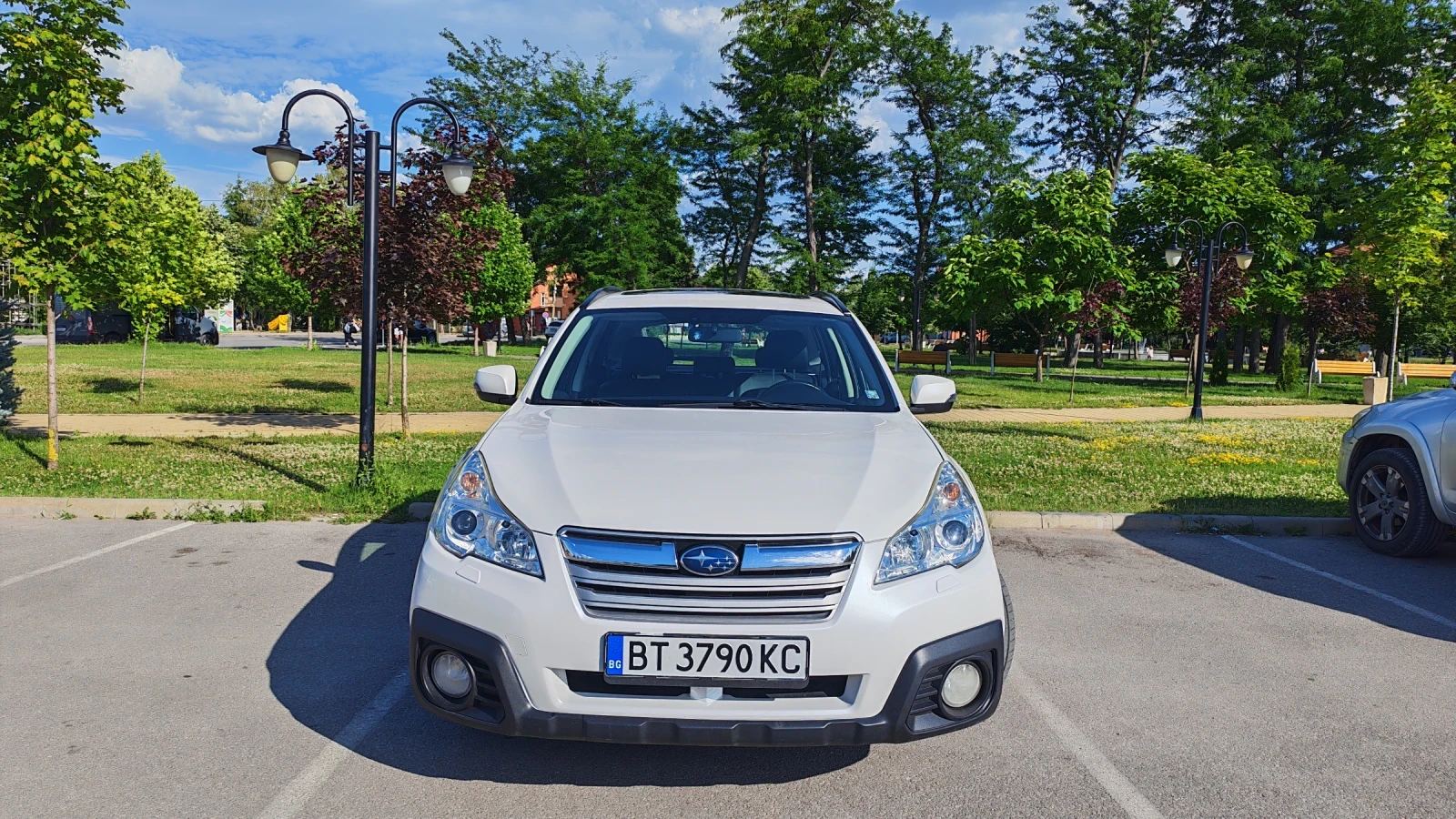 Subaru Outback 2.5i Bi-Fuel CVT, 173 к.с., Бяла перла, снимка 3 - Автомобили и джипове - 55224491