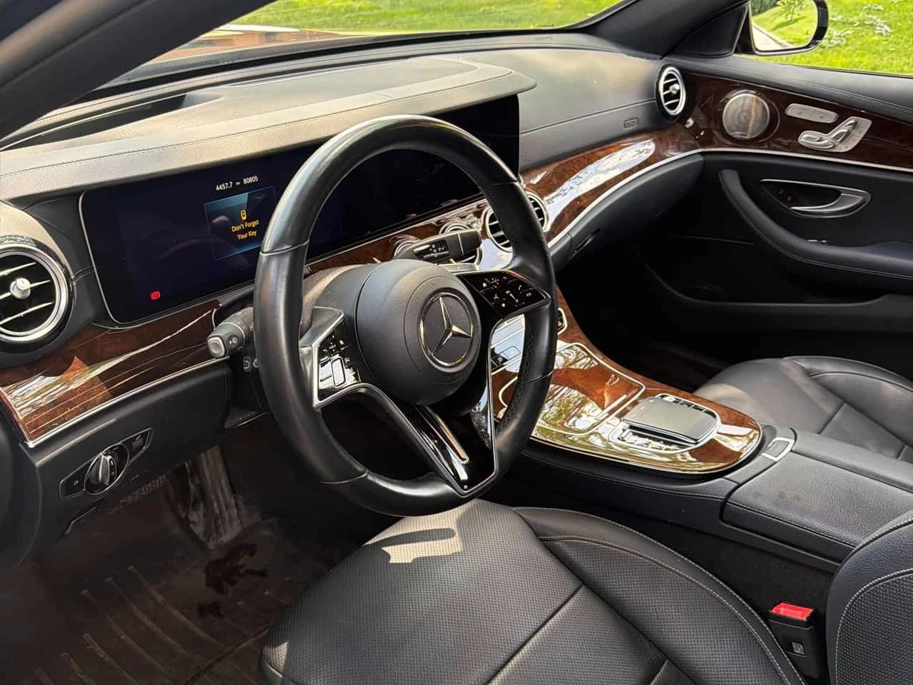 Mercedes-Benz E 350 * CARFAX * BURMESTER * ОБДУХВАНЕ * ХЕД-ЪП * , снимка 7 - Автомобили и джипове - 55259059