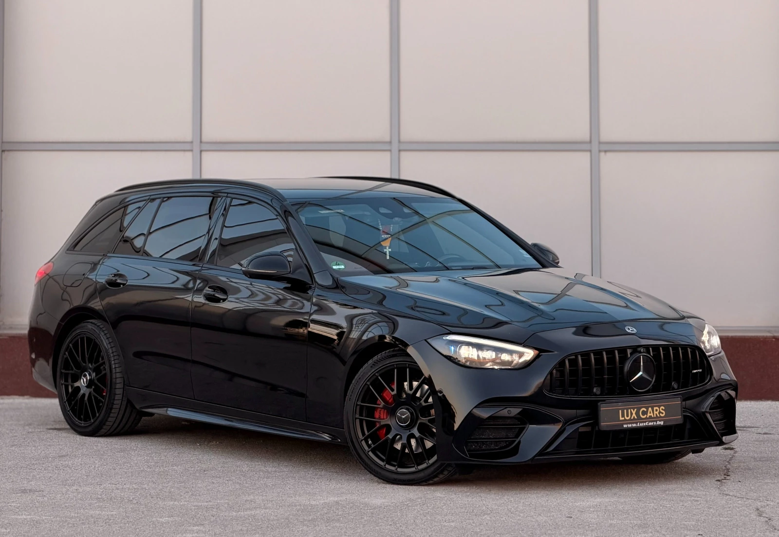 Mercedes-Benz C 300 -63 AMG pack-Digital-Ambient-Distronic-Burmester-