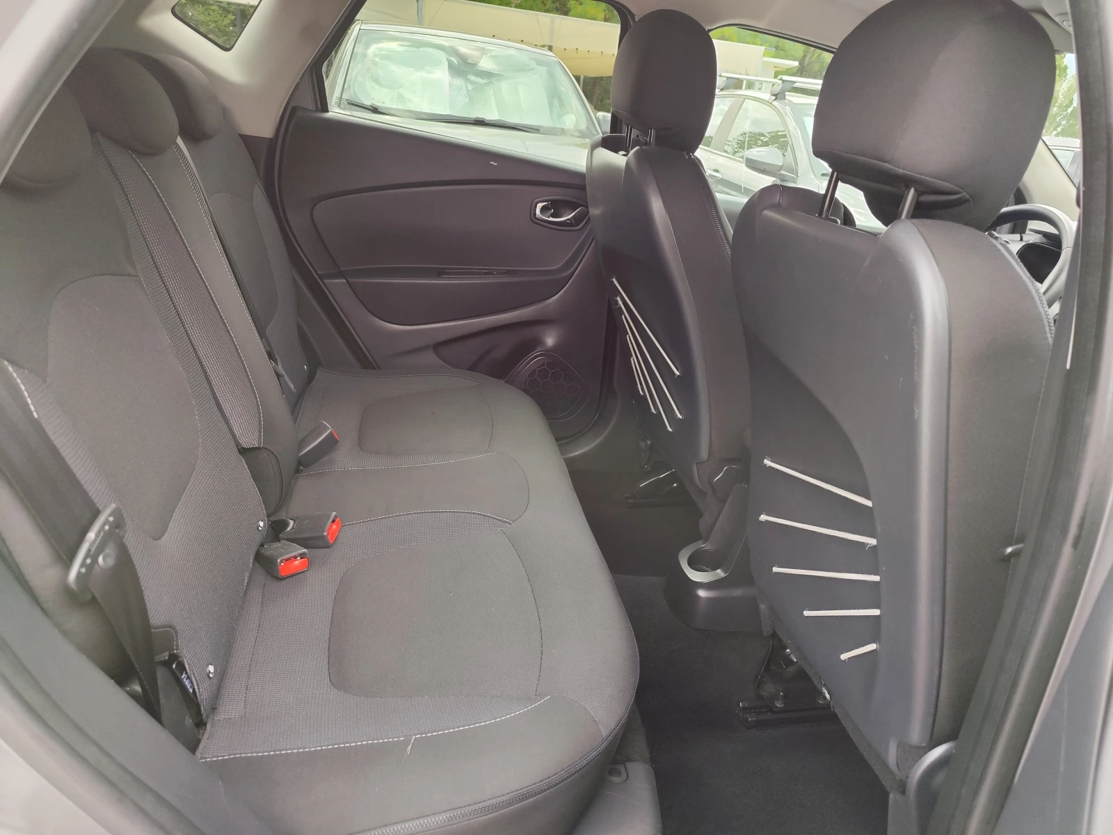 Renault Captur 1.5DCi* NAVI* CAMERA* EURO6B* LED* , снимка 10 - Автомобили и джипове - 55651895