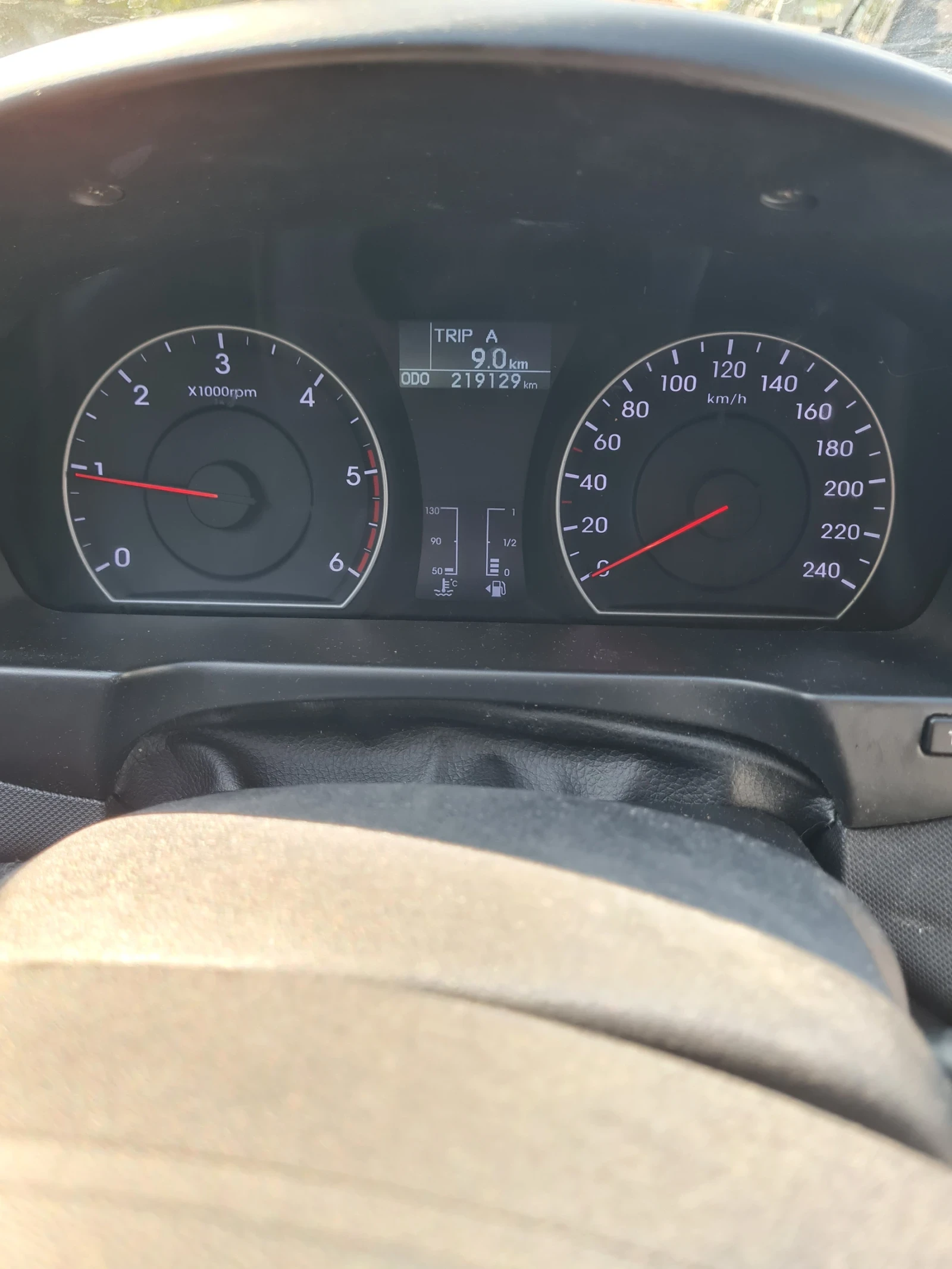 Hyundai I30 1.6 CRDI 90к.с  2010г. , снимка 11 - Автомобили и джипове - 55953879