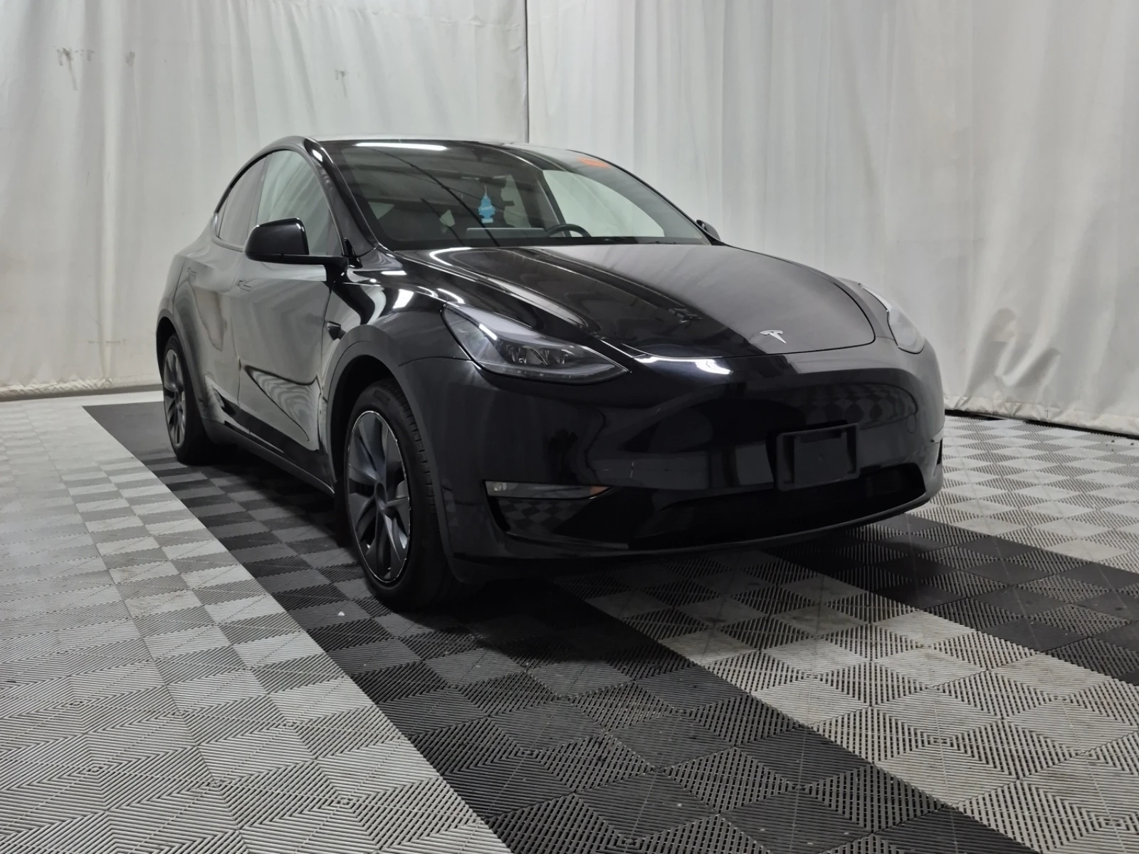 Tesla Model Y LONG RANGE, снимка 2 - Автомобили и джипове - 56716078