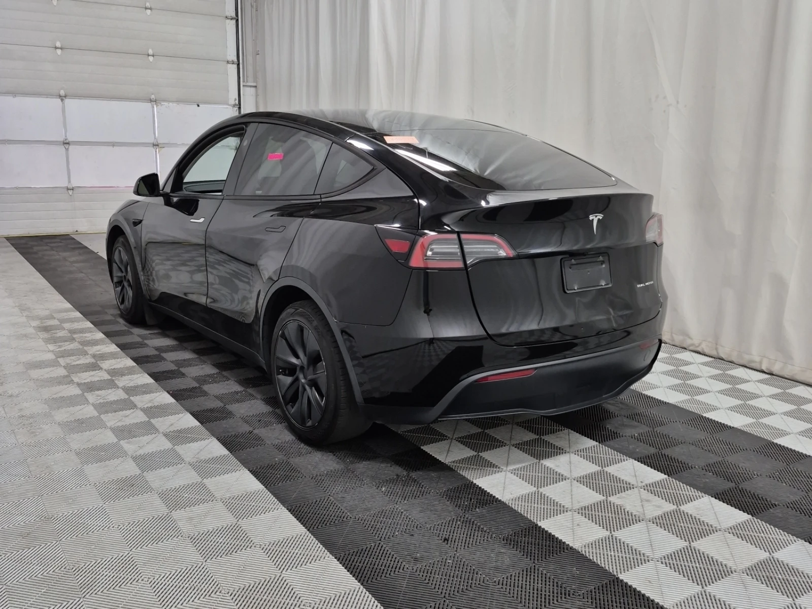 Tesla Model Y LONG RANGE, снимка 4 - Автомобили и джипове - 56716078