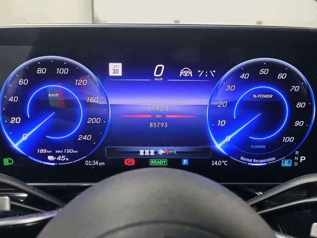 Mercedes-Benz EQS, снимка 9 - Автомобили и джипове - 56730427