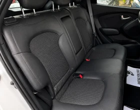 Hyundai IX35 2.0CRDI 4x4| ЛИЗИНГ| БАРТЕР| ОБСЛУЖЕНА, снимка 11