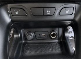 Hyundai IX35 2.0CRDI 4x4| ЛИЗИНГ| БАРТЕР| ОБСЛУЖЕНА | Auto.bg — изображение 12