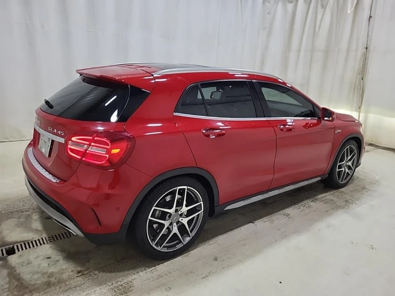 Mercedes-Benz GLA 45 AMG Пано* Подгреви* Harman Kardon* 380КС, снимка 3 - Автомобили и джипове - 52481016