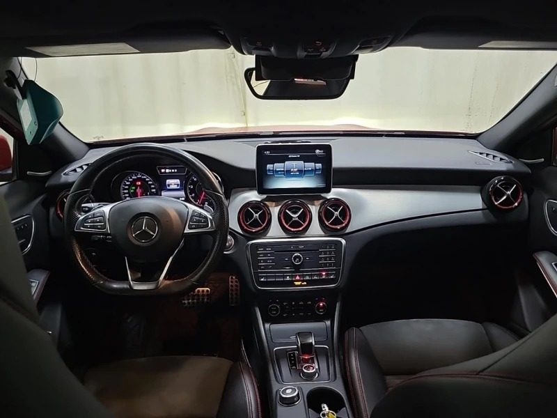Mercedes-Benz GLA 45 AMG Пано* Подгреви* Harman Kardon* 380КС, снимка 7 - Автомобили и джипове - 52481016