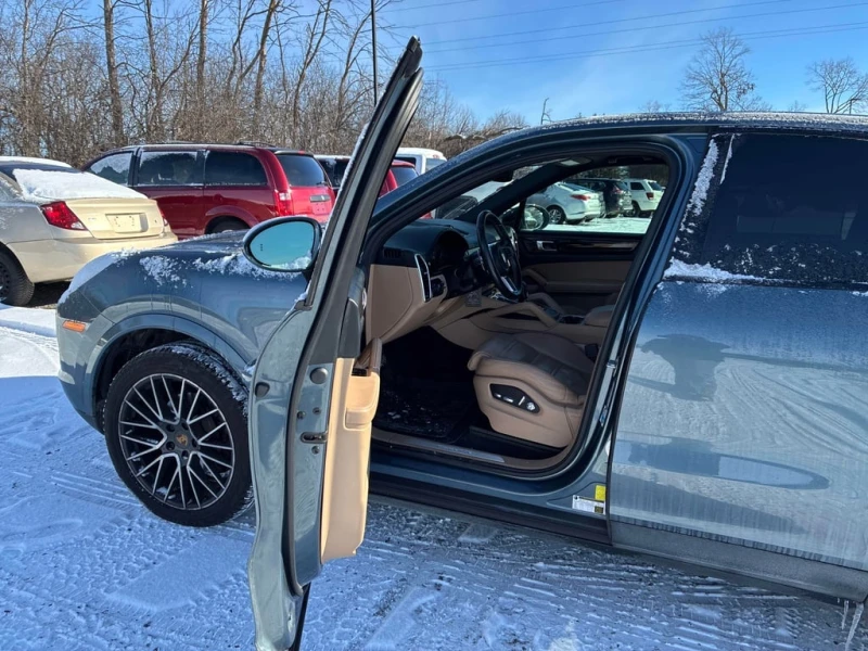 Porsche Cayenne 2019 AWD * БЕЗ ПЪРВОНАЧАЛНА ВНОСКА* , снимка 11 - Автомобили и джипове - 52705540
