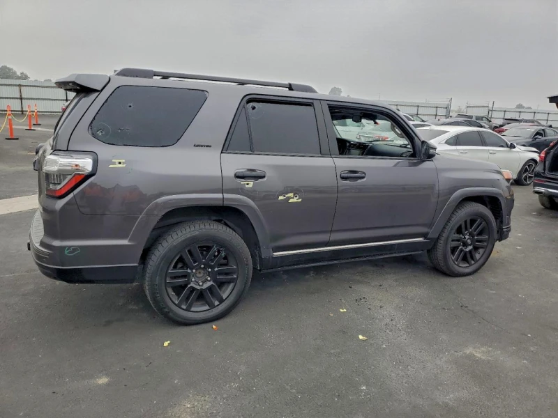 Toyota 4runner NIGHTSHADE/AWD , снимка 3 - Автомобили и джипове - 53077698