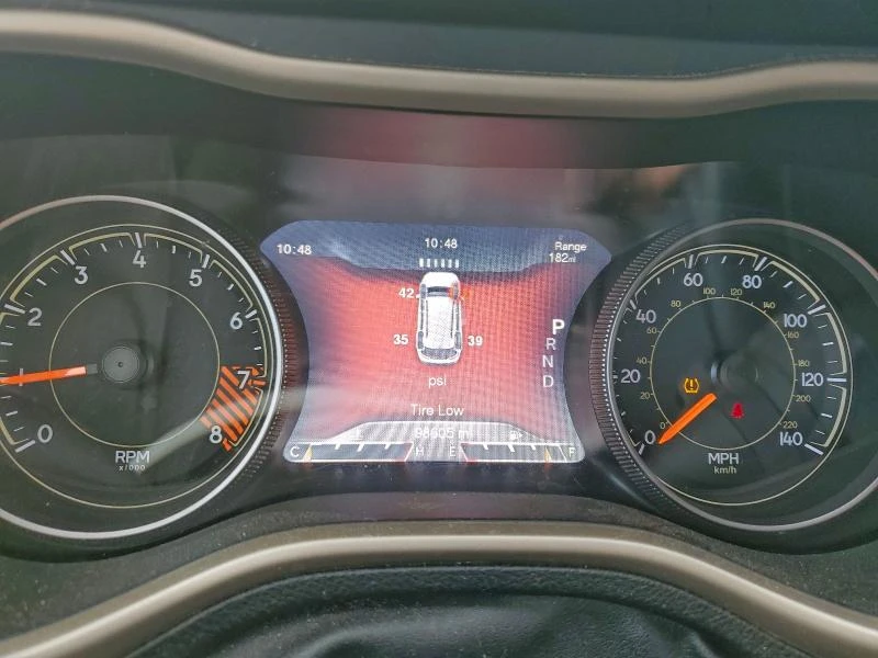 Jeep Cherokee 3.2L 6 4x4 w/Front Whl Drv, снимка 12 - Автомобили и джипове - 52801969