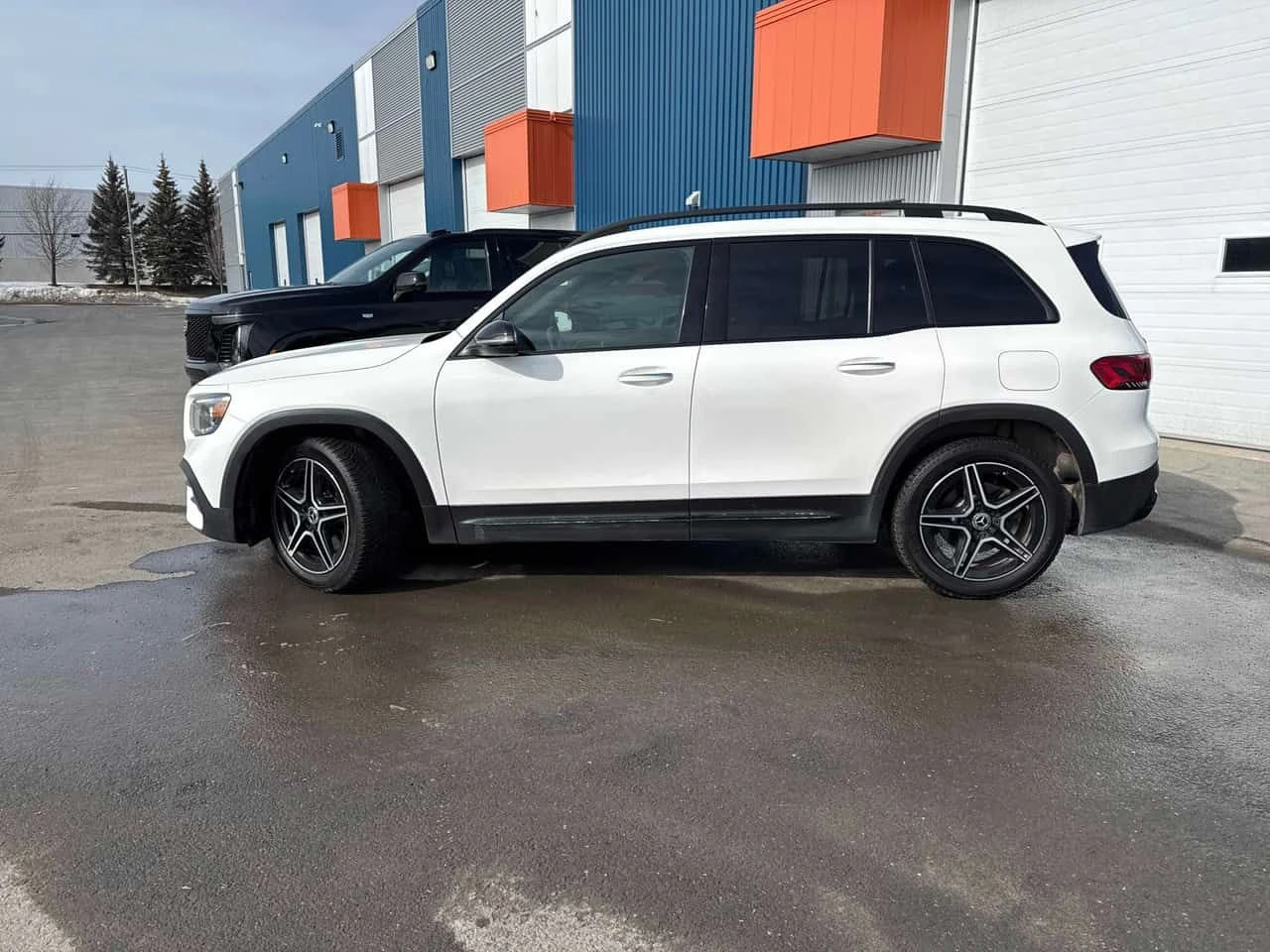 Mercedes-Benz GLB * 250 * CAMERA , DISTRONIC, снимка 2 - Автомобили и джипове - 53739775