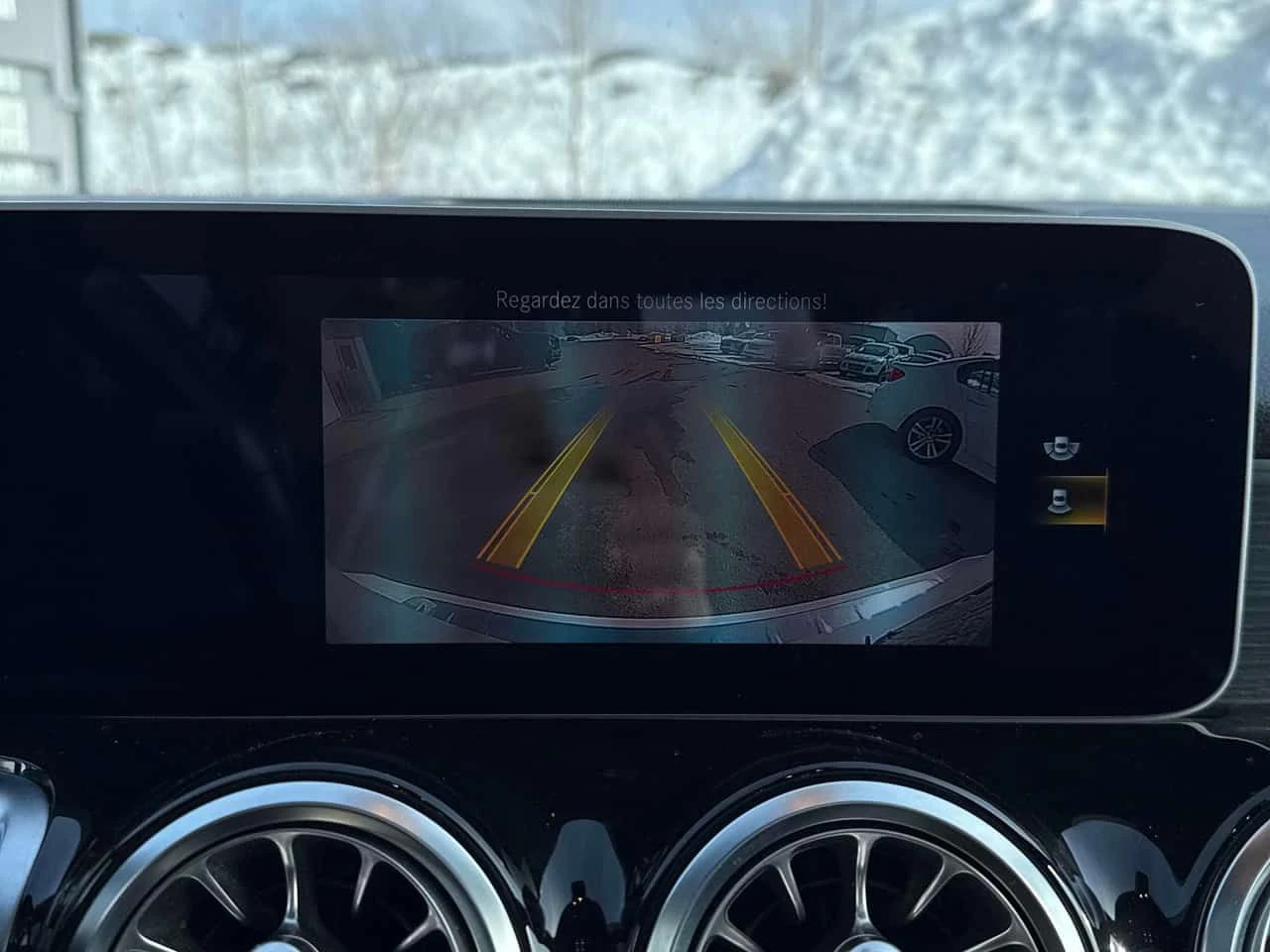 Mercedes-Benz GLB * 250 * CAMERA , DISTRONIC, снимка 13 - Автомобили и джипове - 53739775