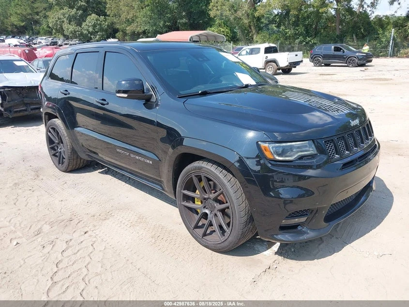 Jeep Grand cherokee 2017 JEEP GRAND CHEROKEE SRT 4X4