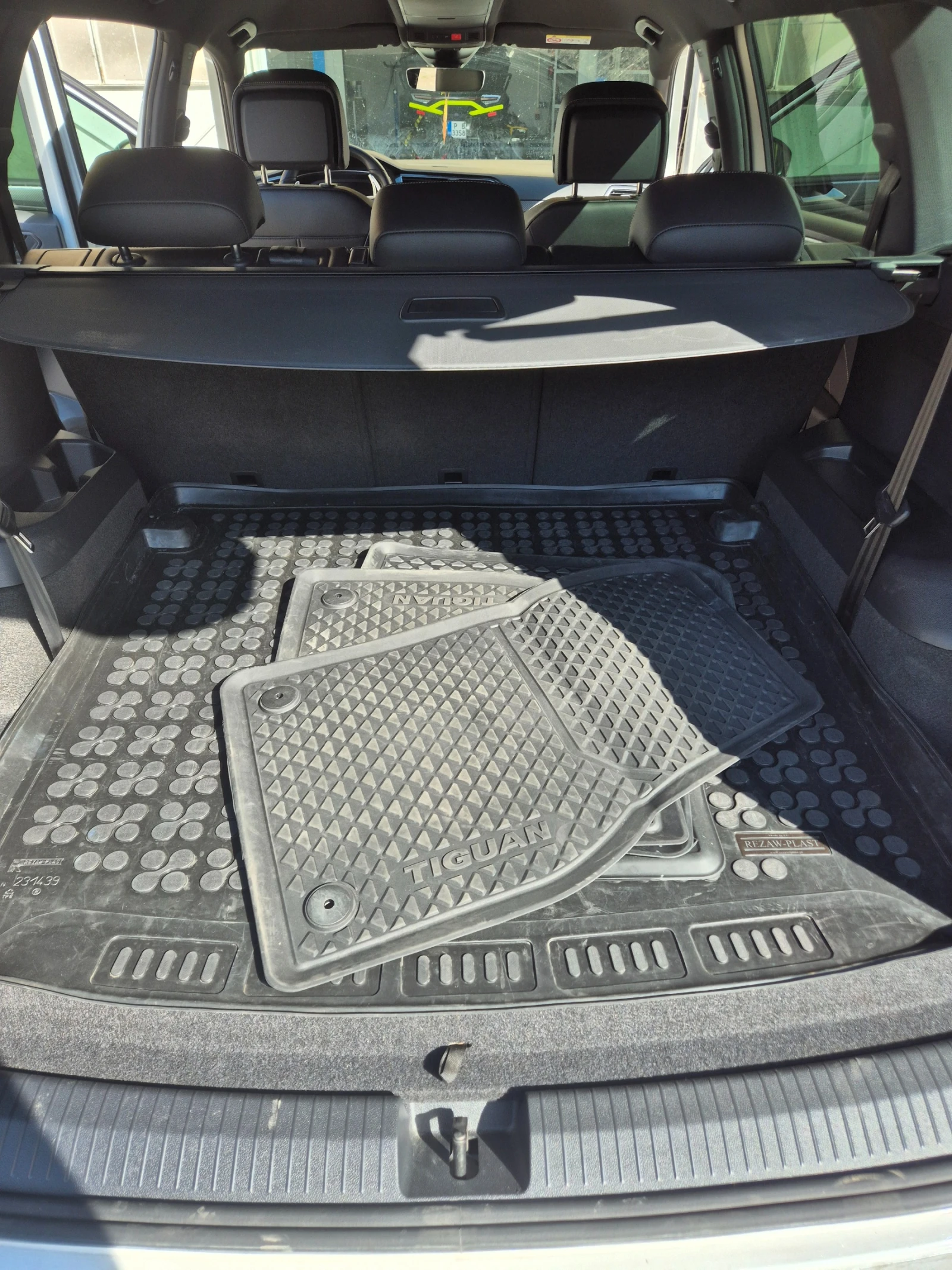 VW Tiguan Allspace R-LINE 7места, Гаранционен, снимка 15 - Автомобили и джипове - 55081794