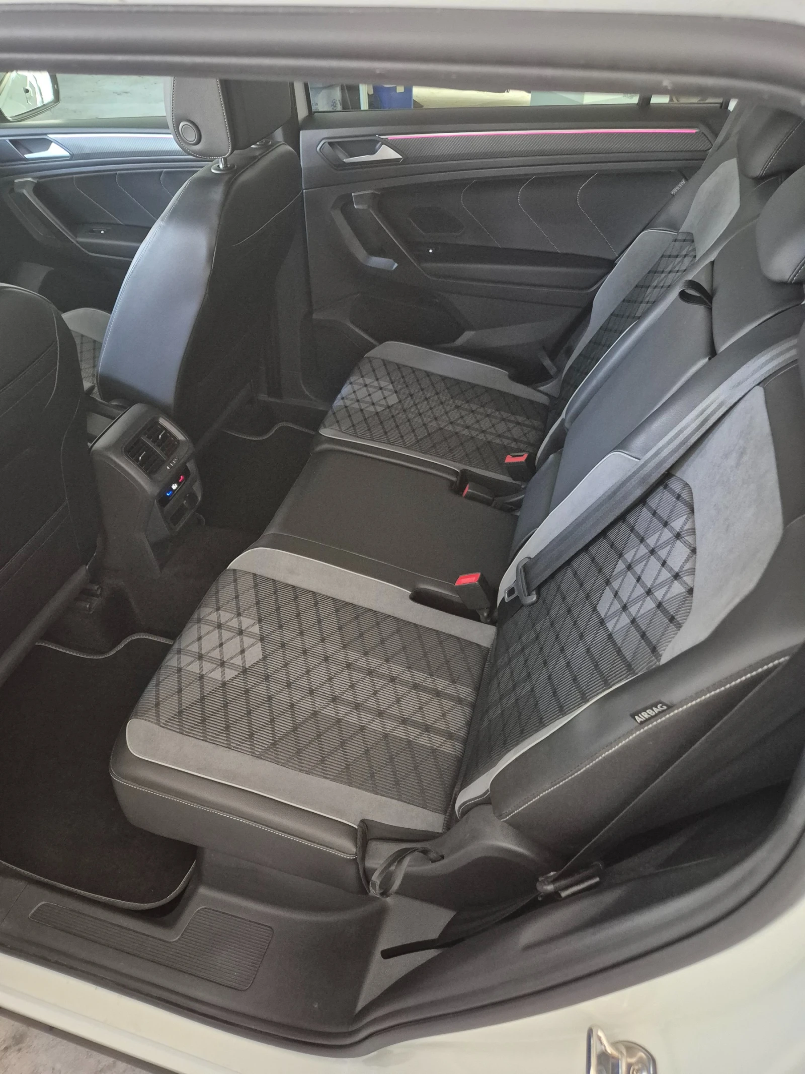 VW Tiguan Allspace R-LINE 7места, Гаранционен, снимка 7 - Автомобили и джипове - 55081794