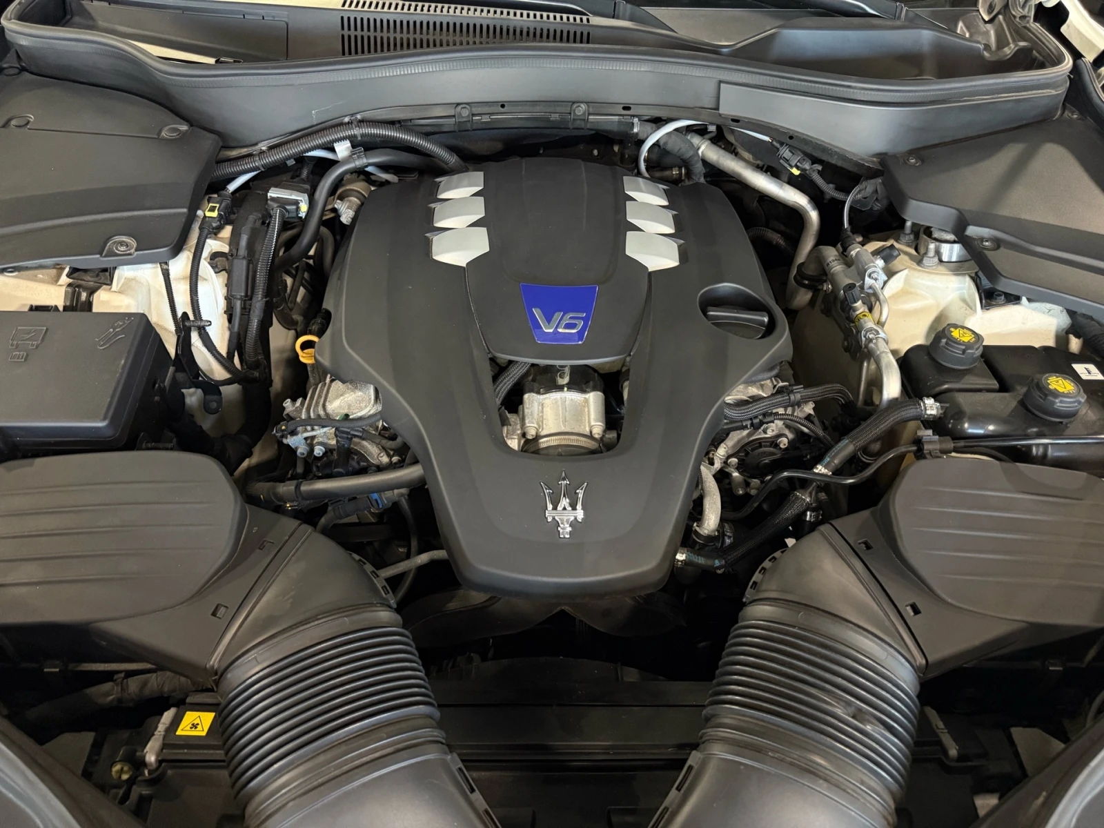 Maserati Levante S GranLusso 3.0L, снимка 15 - Автомобили и джипове - 55691703