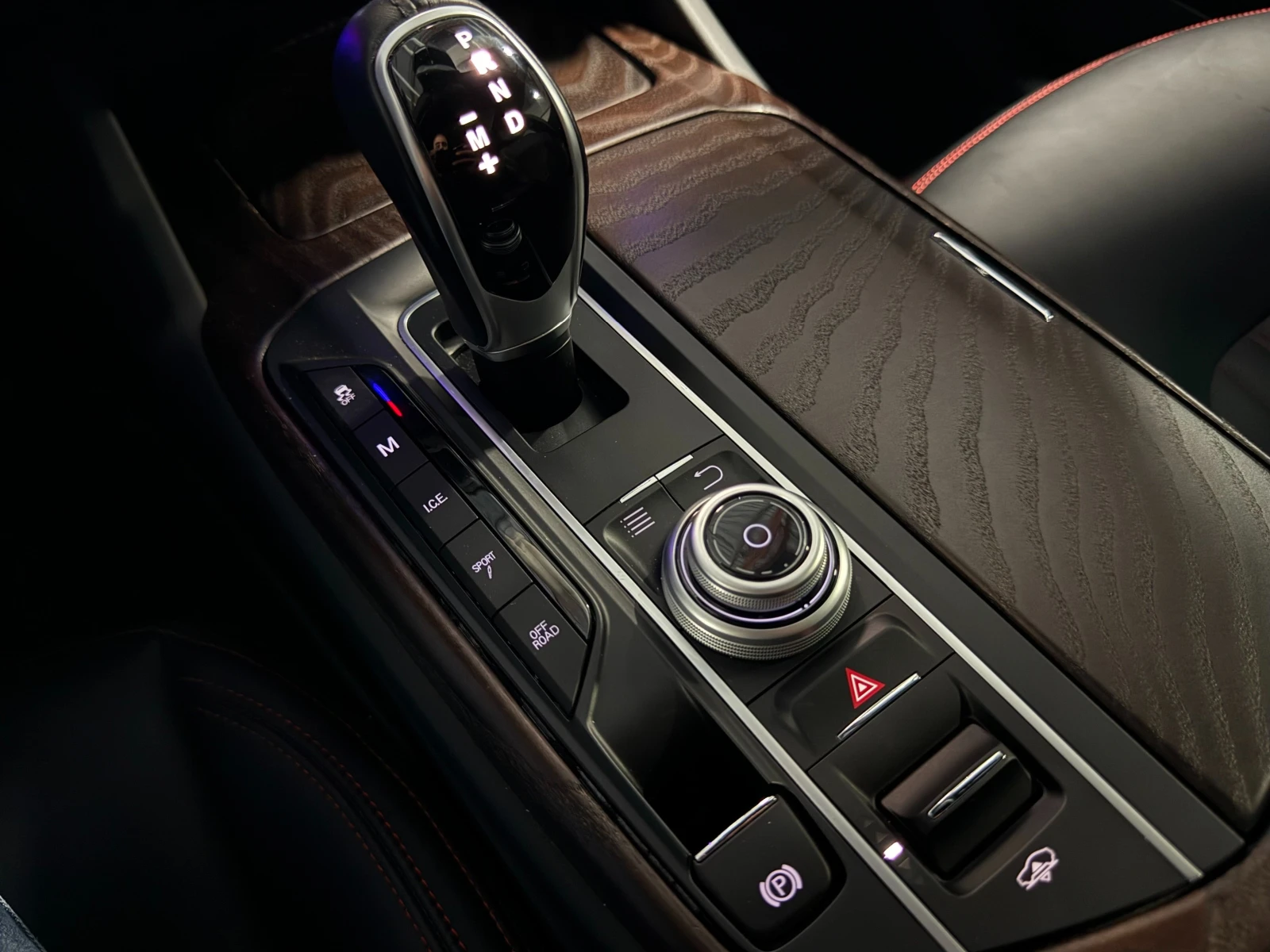Maserati Levante S GranLusso 3.0L, снимка 12 - Автомобили и джипове - 55691703