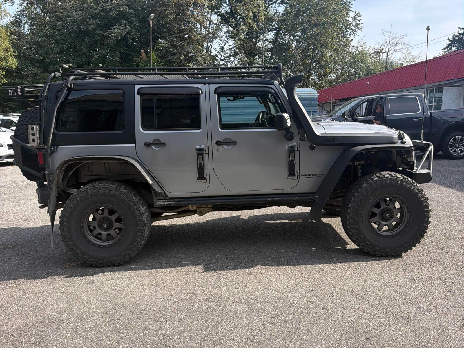 Jeep Wrangler * Rubicon * АВТОКРЕДИТ БЕЗ ПЪРВОНАЧАЛНА ВНОСКА* , снимка 3 - Автомобили и джипове - 56055239