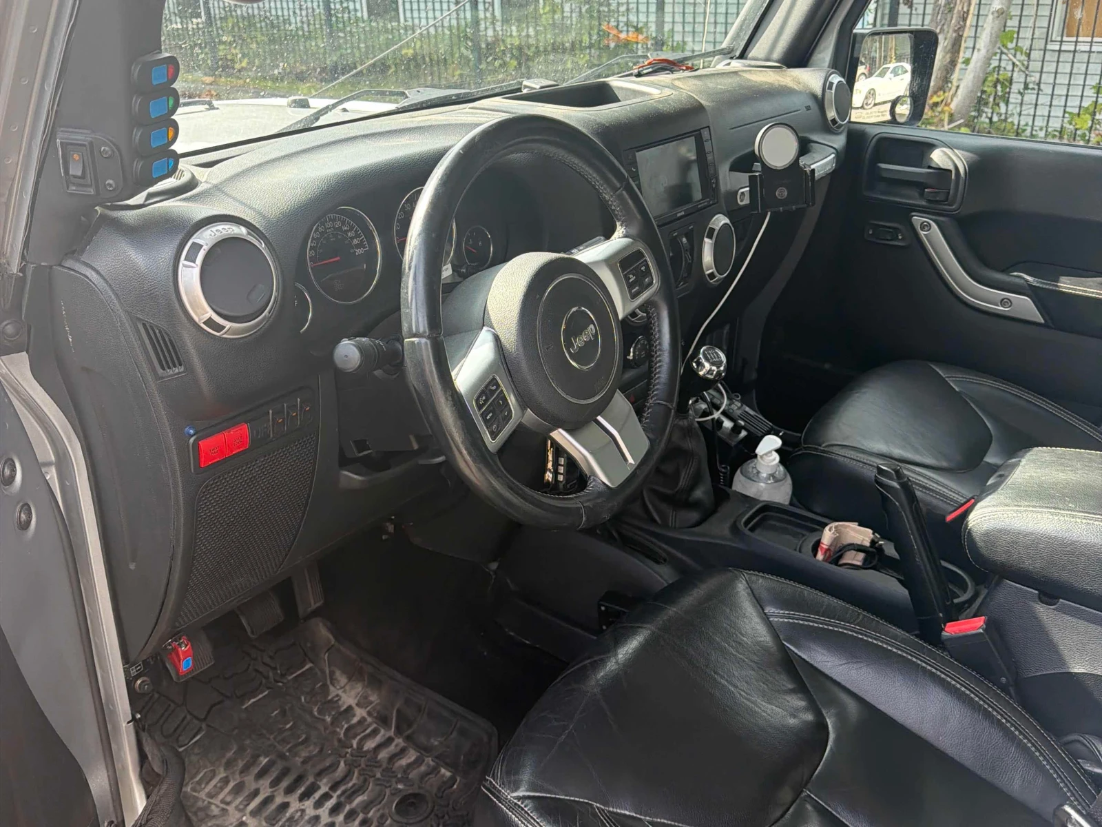 Jeep Wrangler * Rubicon * АВТОКРЕДИТ БЕЗ ПЪРВОНАЧАЛНА ВНОСКА* , снимка 5 - Автомобили и джипове - 56055239