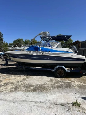 Моторна яхта Bayliner, снимка 1 - Воден транспорт - 47231718