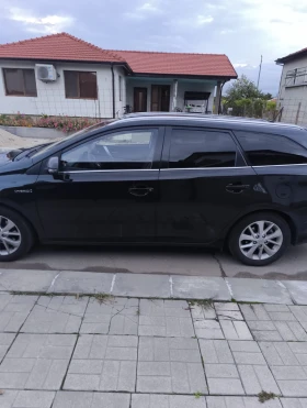 Toyota Auris Комби , снимка 6