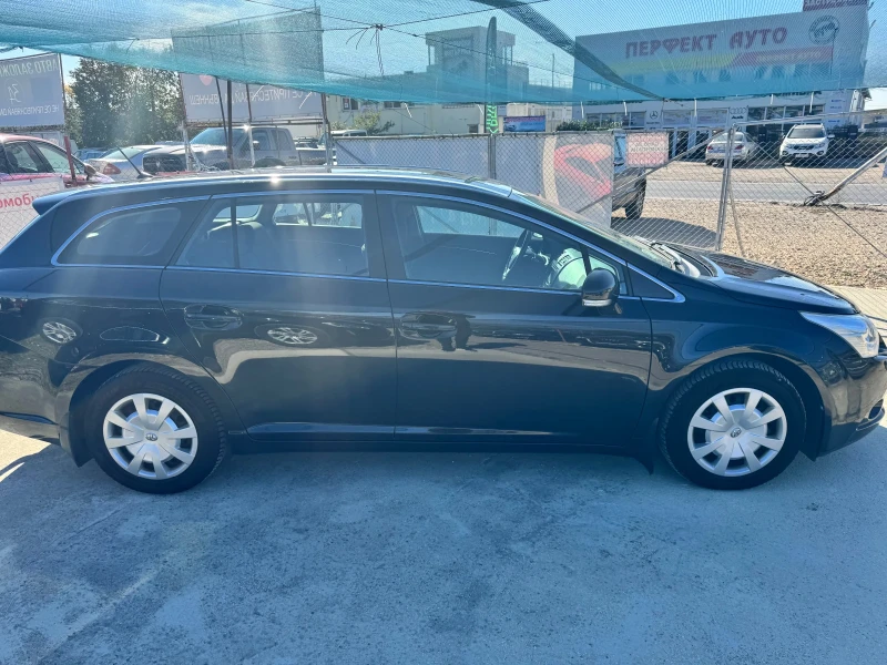 Toyota Avensis Benzin, снимка 8 - Автомобили и джипове - 47713692