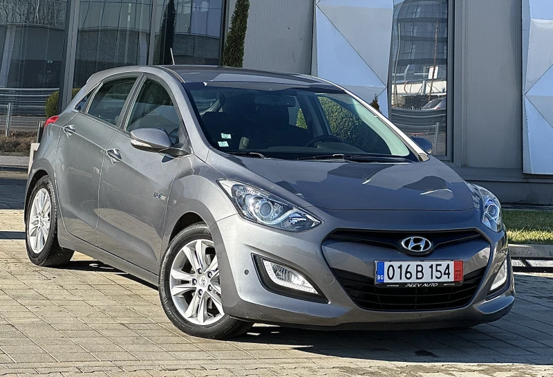 Hyundai I30 1.6 CRDI, снимка 3 - Автомобили и джипове - 48464971