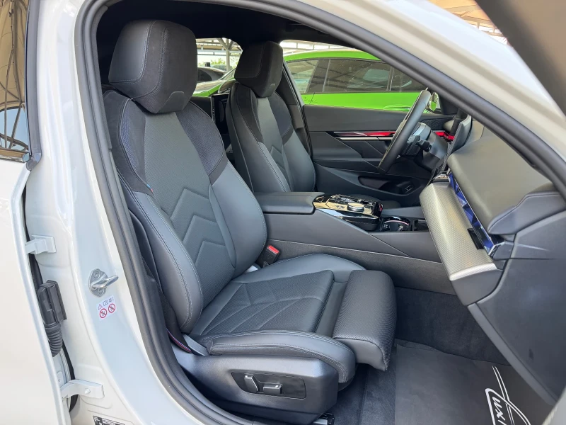 BMW 550 E#M PERFORMANCE PACK#NAPPA#ОБДУХВАНЕ#H&K#ГАРАНЦИЯ, снимка 10 - Автомобили и джипове - 51068122