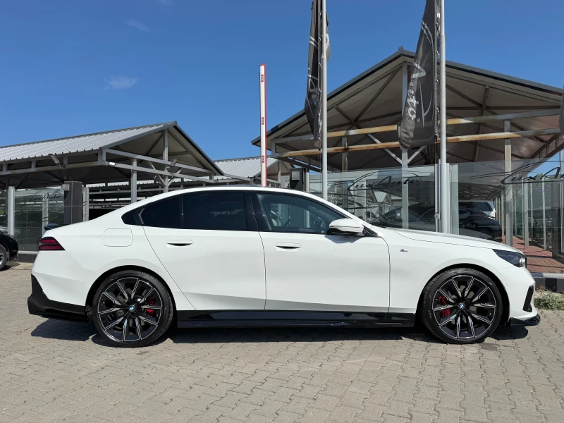 BMW 550 E#M PERFORMANCE PACK#NAPPA#ОБДУХВАНЕ#H&K#ГАРАНЦИЯ, снимка 6 - Автомобили и джипове - 51068122