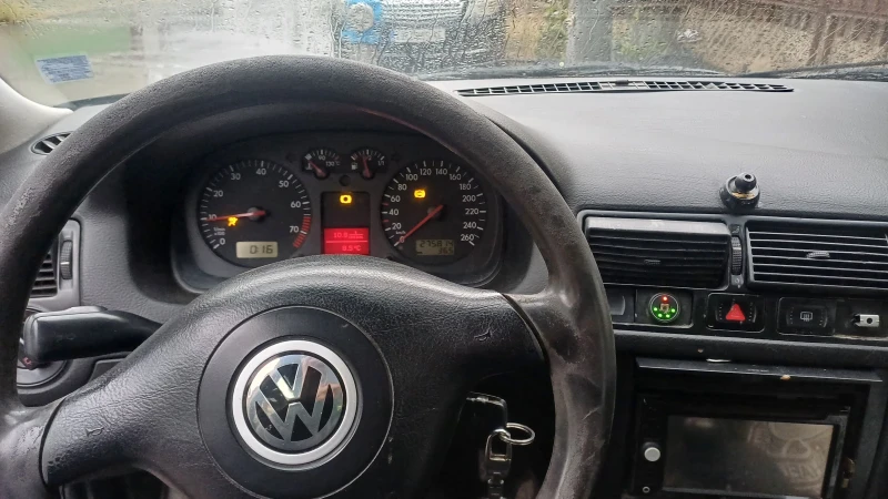 VW Golf, снимка 4 - Автомобили и джипове - 52052165