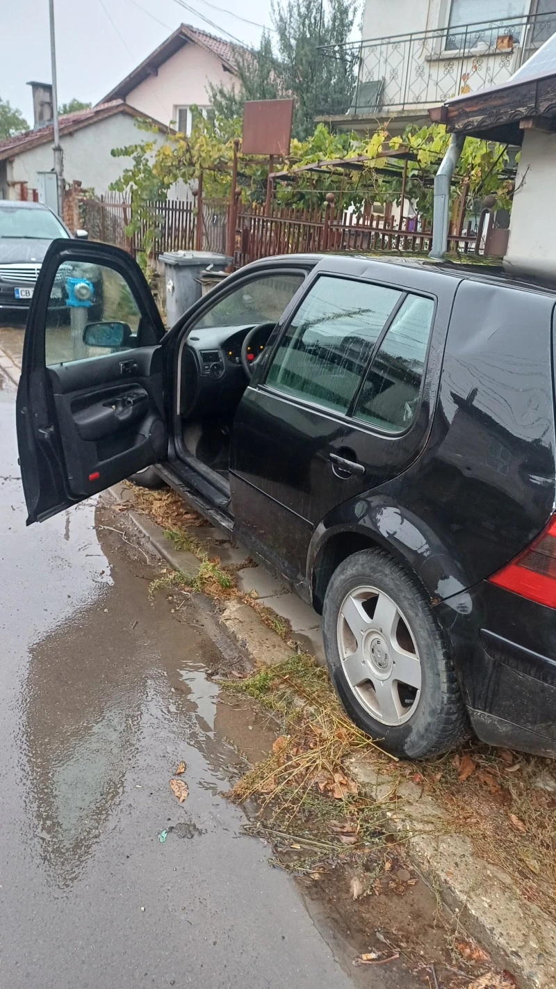 VW Golf, снимка 5 - Автомобили и джипове - 52052165