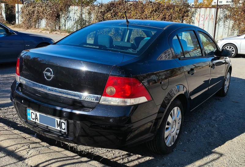 Opel Astra 1.7 CDTI, снимка 5 - Автомобили и джипове - 52542814