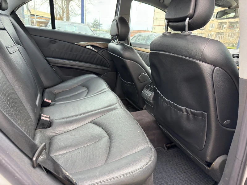 Mercedes-Benz E 270 Avantgard, снимка 10 - Автомобили и джипове - 53001352