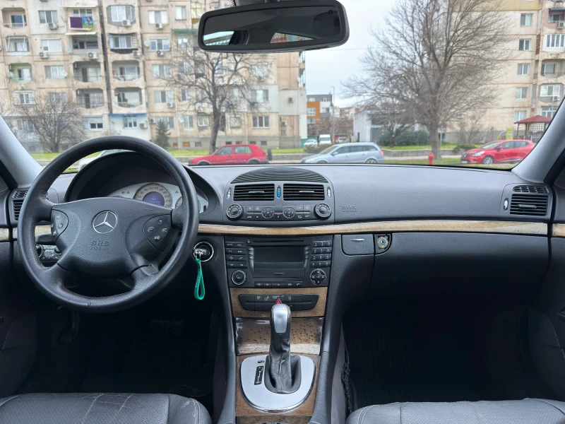 Mercedes-Benz E 270 Avantgard, снимка 6 - Автомобили и джипове - 53001352