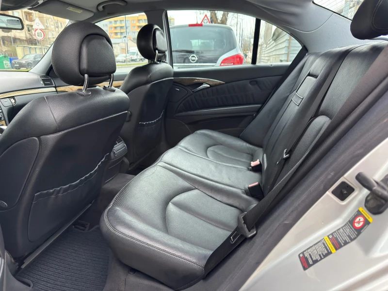 Mercedes-Benz E 270 Avantgard, снимка 9 - Автомобили и джипове - 53001352
