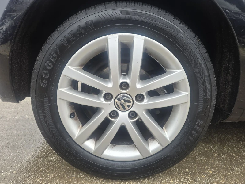 VW Golf 1.6TDI 105к.с Comfortline, снимка 9 - Автомобили и джипове - 53293305