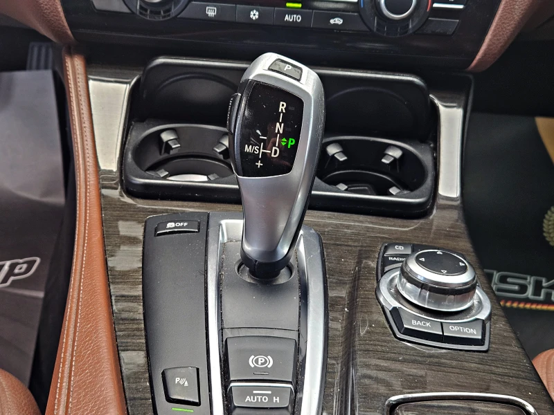 BMW 525 D/M5/CAR PLAY/DISTRONIC/ПОДГРЕВ/AUTO HOLD/ШИБЕДАХ/, снимка 10 - Автомобили и джипове - 53474719