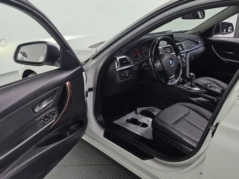 BMW 320 d, снимка 10 - Автомобили и джипове - 54590217