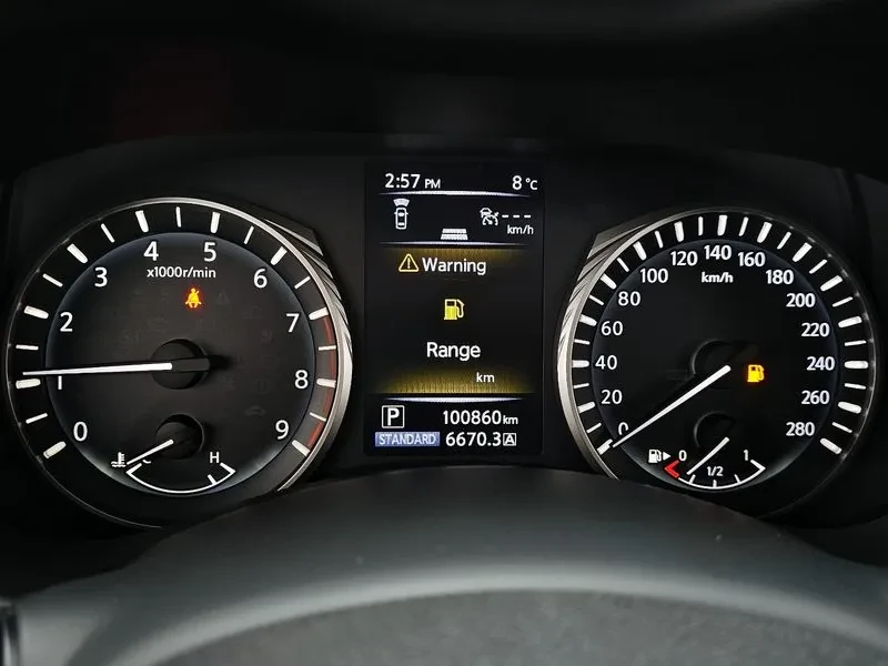 Infiniti Q50 3.0, снимка 8 - Автомобили и джипове - 54779991