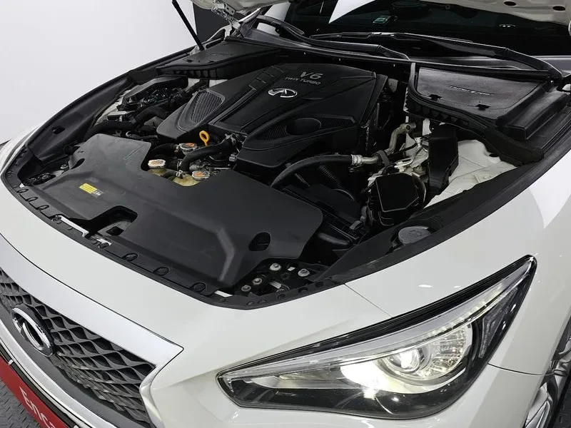 Infiniti Q50 3.0, снимка 6 - Автомобили и джипове - 54779991