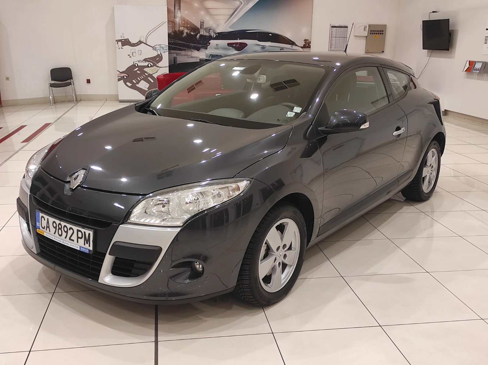 Renault Megane 1, 6 14000км - изображение 2