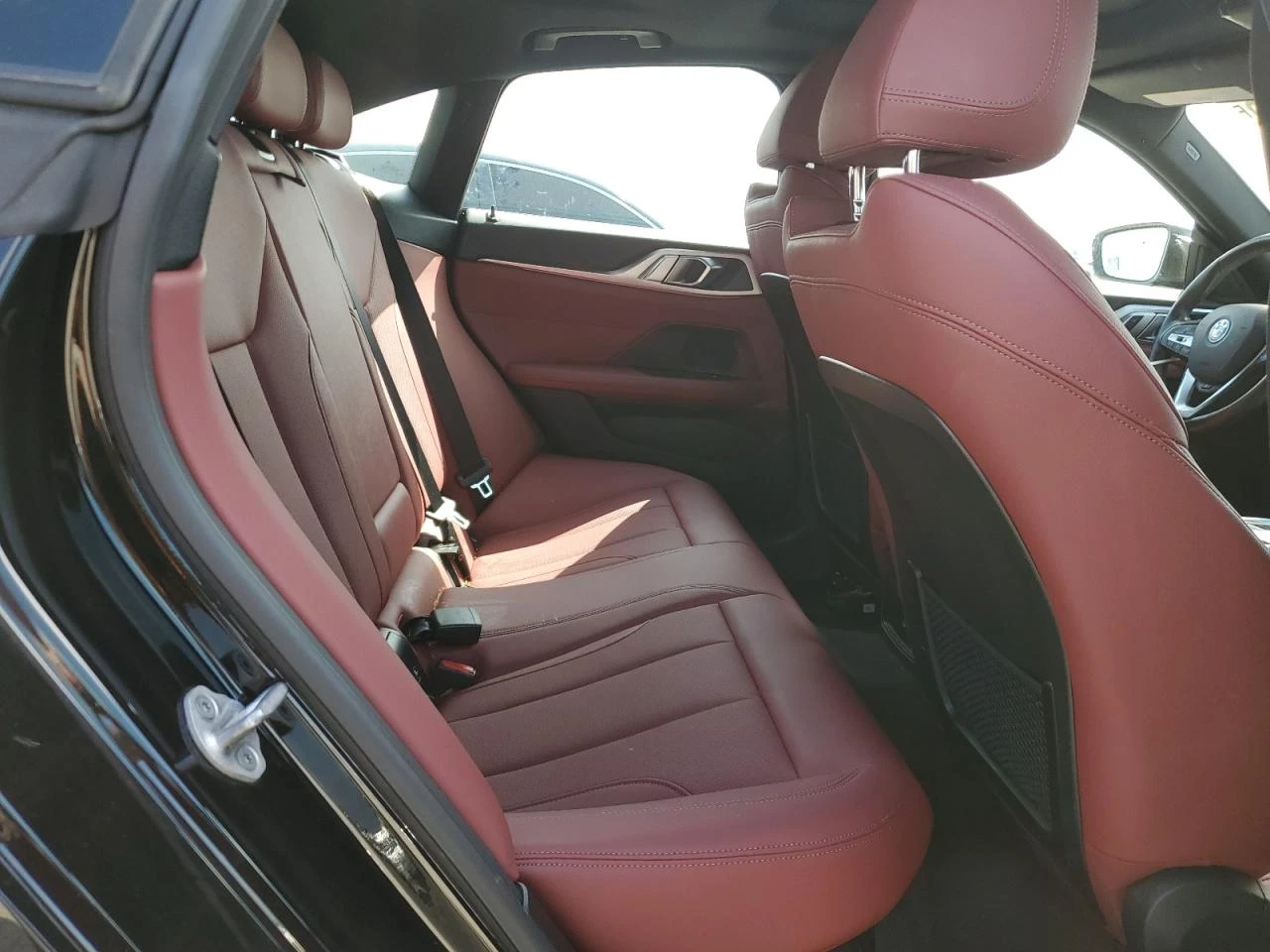 BMW i4 eDrive35 Gran Coupe - изображение 10