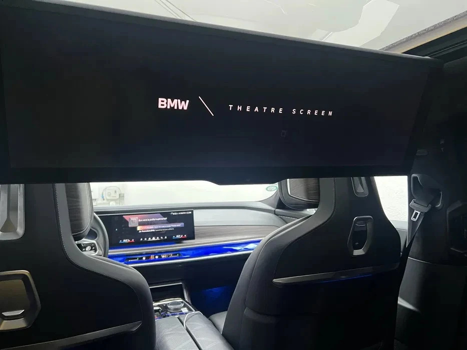 BMW i7 xDrive60 | Mobile.bg   7