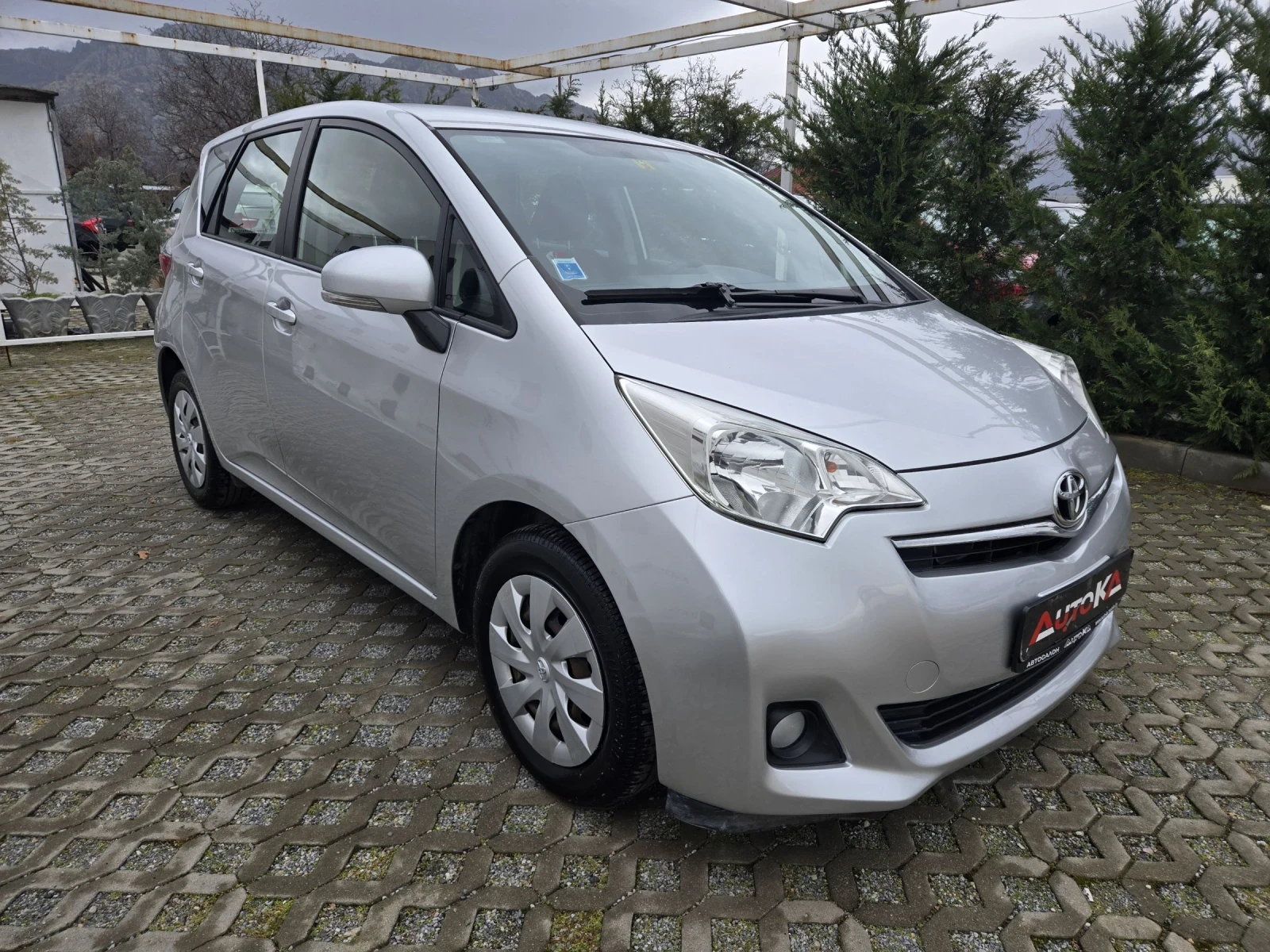 Toyota Verso S 1.3VVTI-99кс= 6СКОРОСТИ= КАМЕРА= EURO 5B - изображение 2