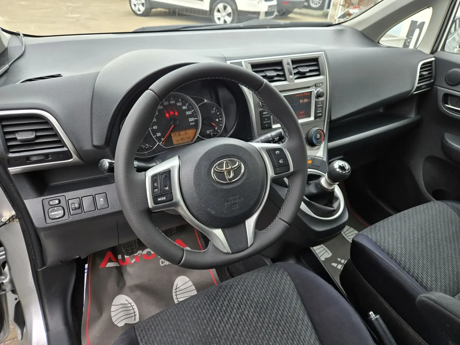 Toyota Verso S 1.3VVTI-99кс= 6СКОРОСТИ= КАМЕРА= EURO 5B - изображение 8
