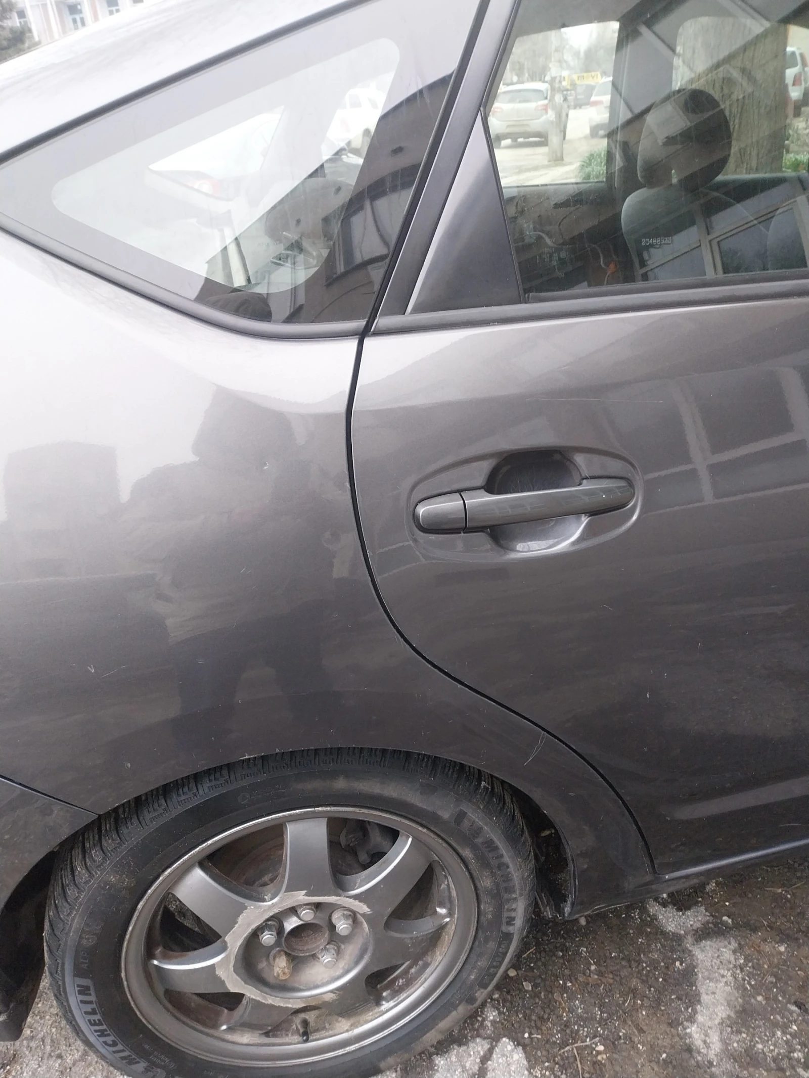 Toyota Prius 1.5 VVT-i (113 Hp) Hybrid e-CVT, снимка 8 - Автомобили и джипове - 53739662