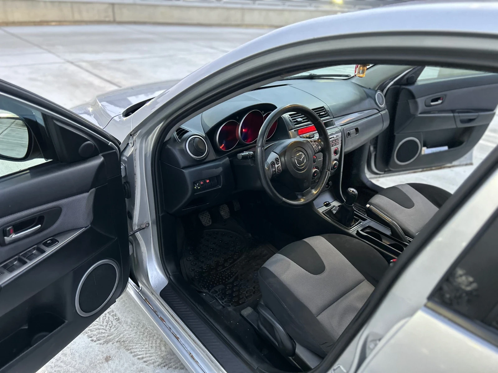 Mazda 3 Facelift, снимка 10 - Автомобили и джипове - 53951192