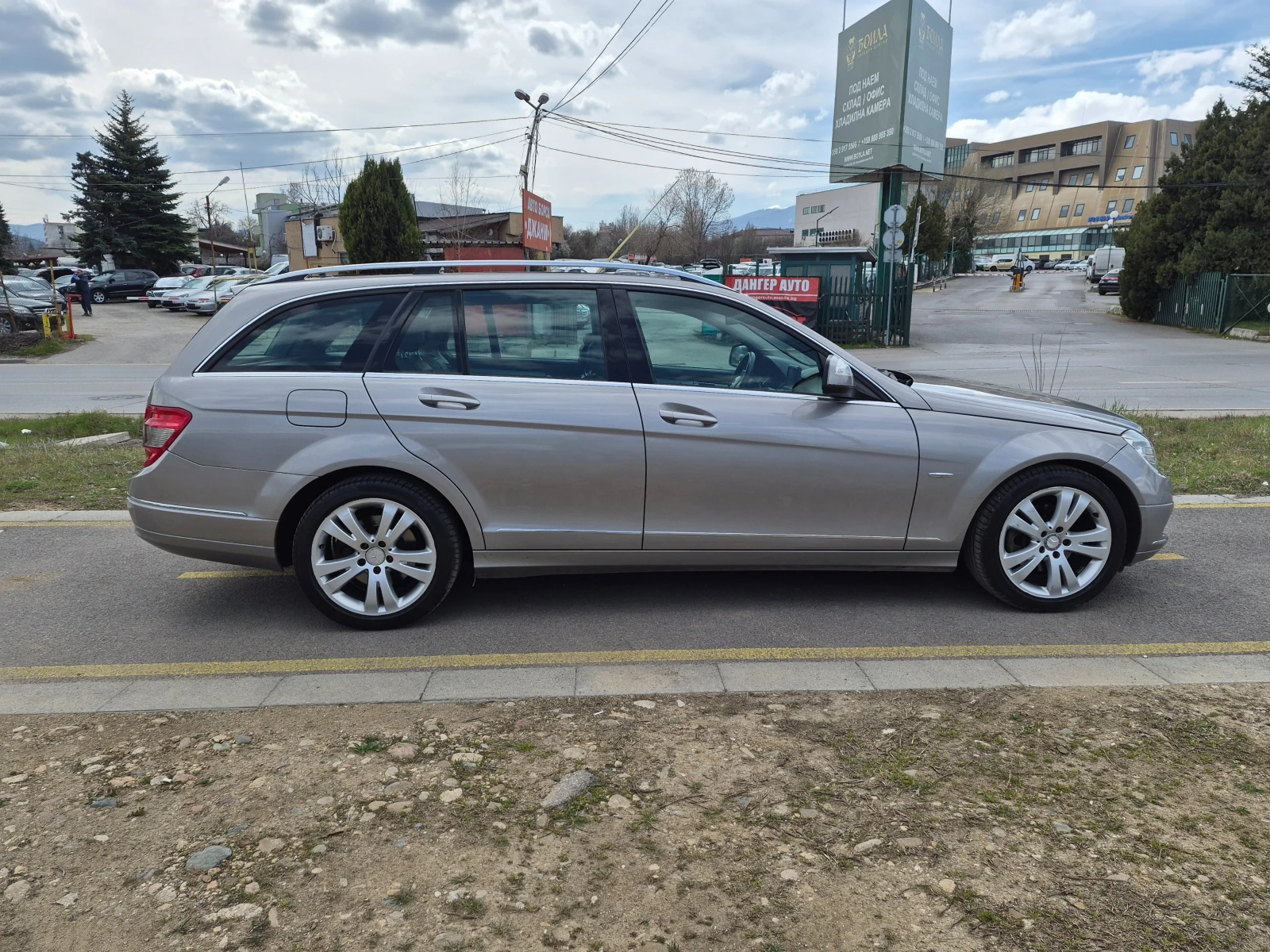 Mercedes-Benz C 220 2.2 CDI AVANGARDE, снимка 4 - Автомобили и джипове - 53983556